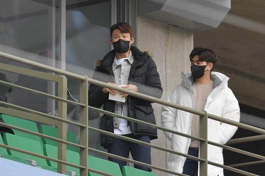 1645582787219073385.jpg hg.jpg